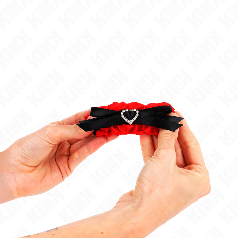 KINK - ELASTIC LACE WRIST CUFFS WITH ADJUSTABLE RED HEART DETAILS 22-35 CM