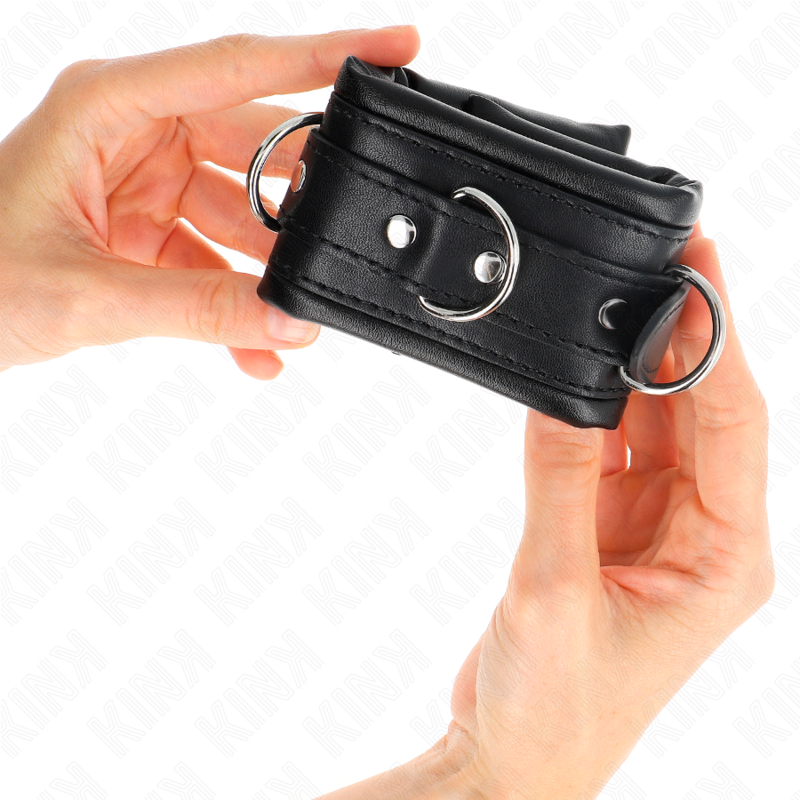 KINK - ADJUSTABLE HEAVY BLACK FUR-LINED WRIST RESTRAINTS 20-30 CM X 6 CM